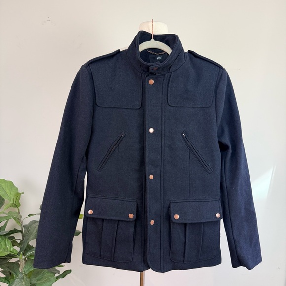 💋H&M Men's Dark Navy Military Jacket. Size 36R